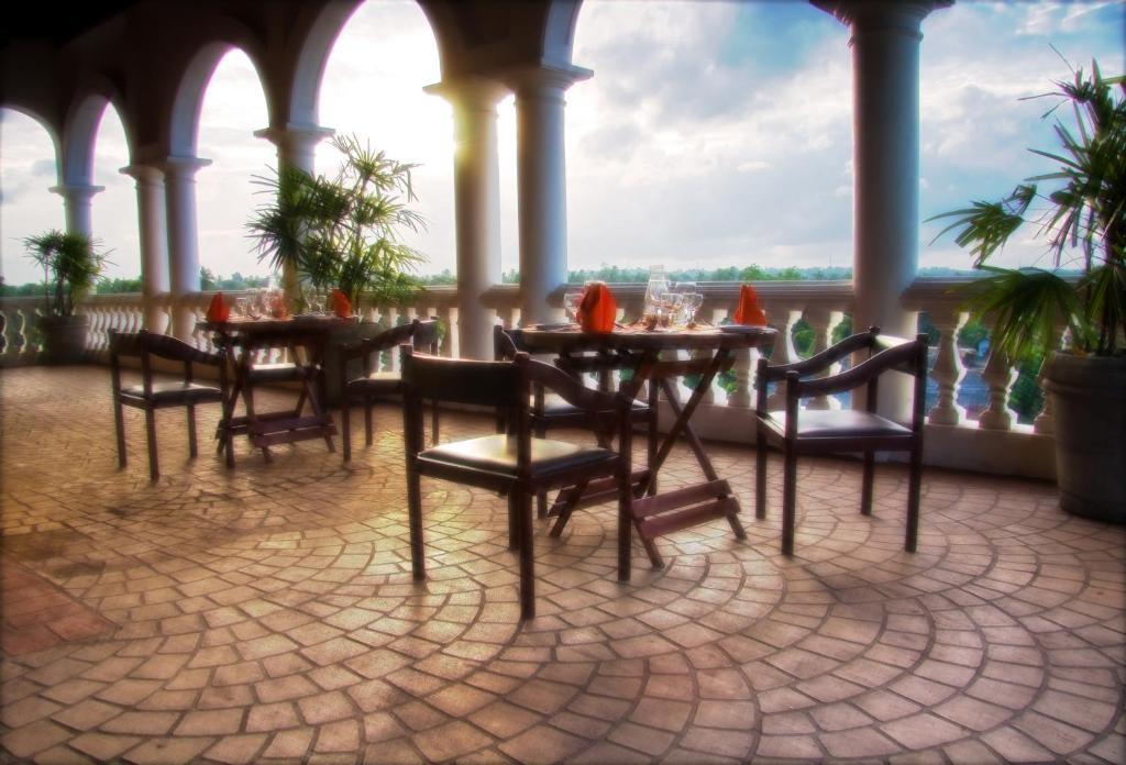 Hotel Clarion Kiribathgoda Exterior photo
