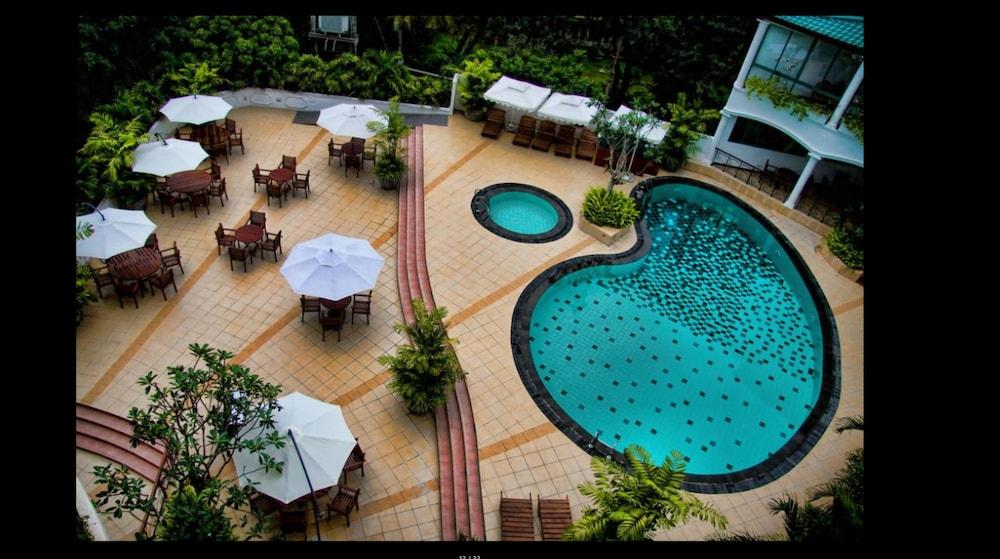 Hotel Clarion Kiribathgoda Exterior photo